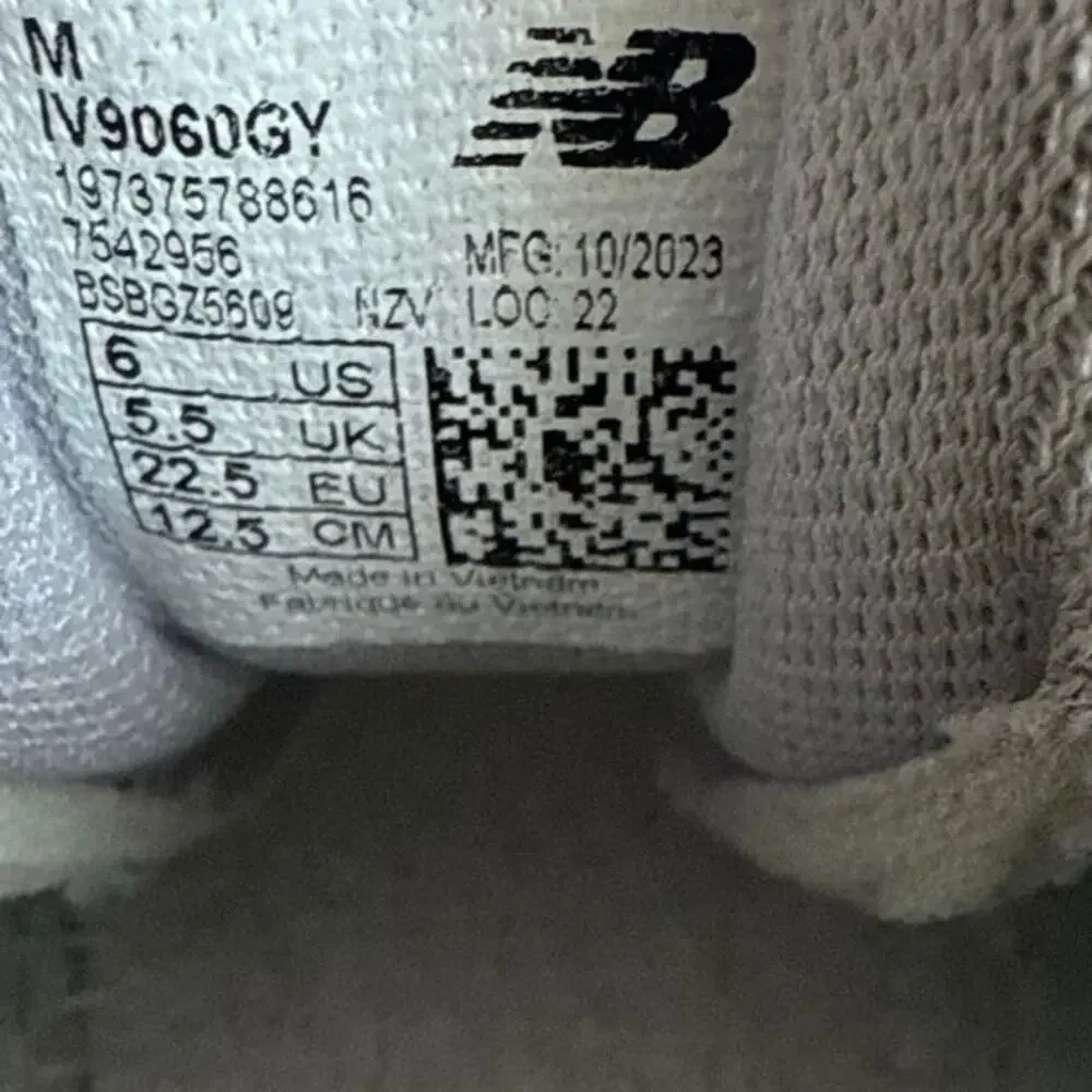 New Balance 9060 Grey/White Toddler Sneakers- SZ 6 C